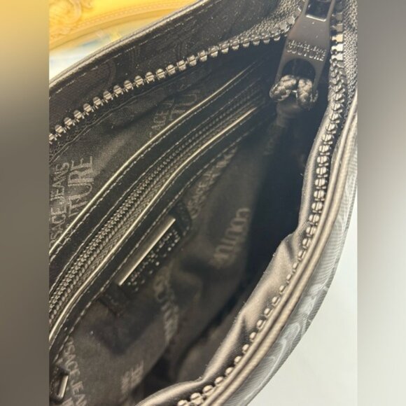 🆕 VERSACE JEANS COUTURE 🧿 NWT Black Coated Regalia Baroque Messenger Bag - Picture 12 of 16